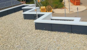 Ejemplo de instalación de cubremuros de aluminio 2