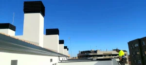 Ejemplo de remate / sombrerete para chimenea en aluminio lacado 1